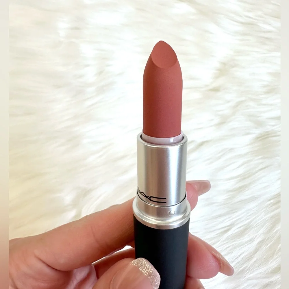 MAC LUXURY LIPSTICK